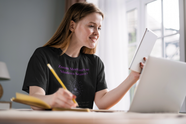 Zoom meetings or modern seance - T-Shirt - Image 2